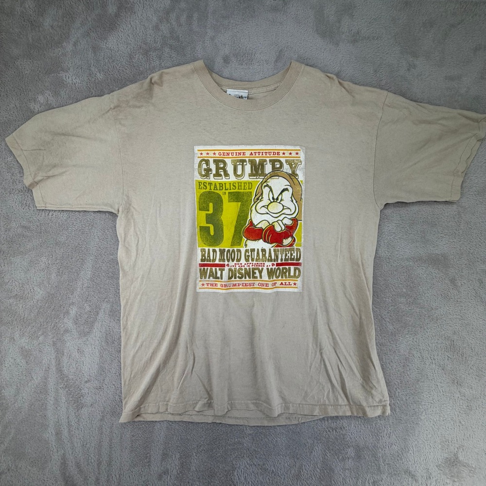Walt Disney World Mens Grumpy T Shirt XL Tan Preowned Seven Dwarfs Graphic Tee